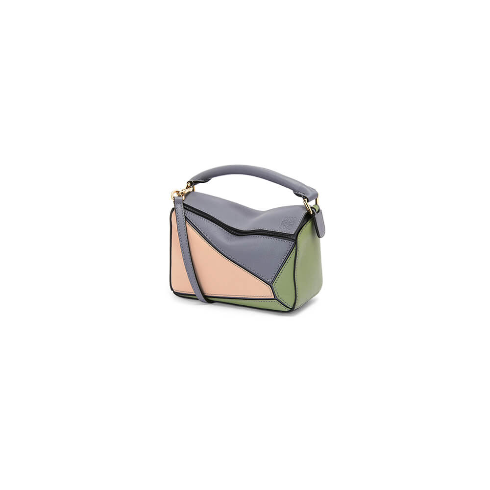 1-26-1.jpg LOEWE Mini Puzzle bag