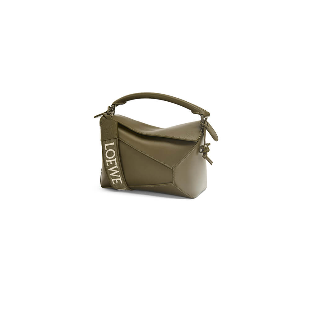 1-30.jpg LOEWE Small Puzzle Bag