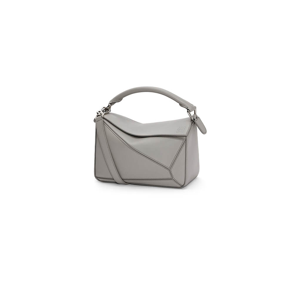 1-37.jpg LOEWE Small Puzzle Bag