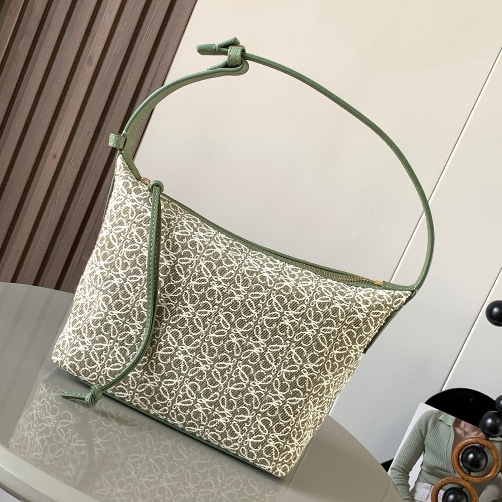 2-136.jpg LOEWE Jacquard Anagram Calfskin Small Cubi Bag(HIGH-END GRADE)