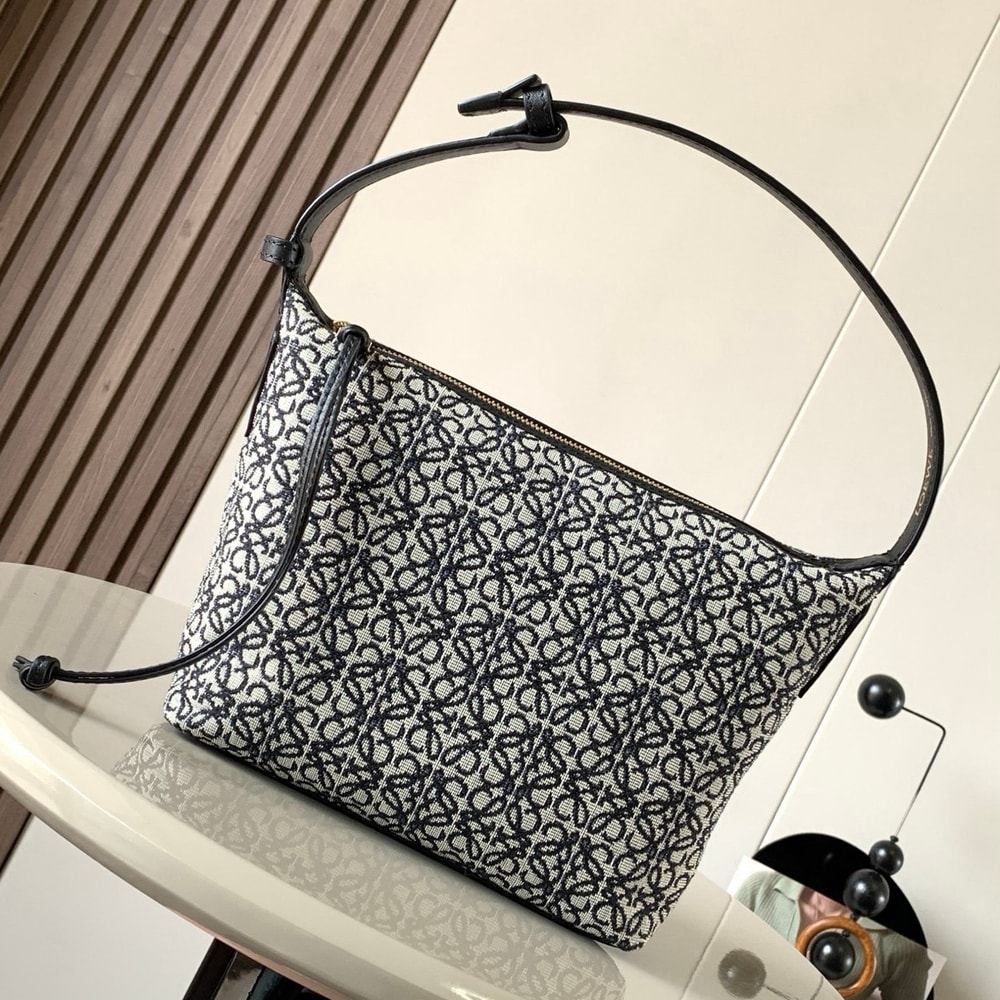2-137.jpg LOEWE Jacquard Anagram Calfskin Small Cubi Bag(HIGH-END GRADE)