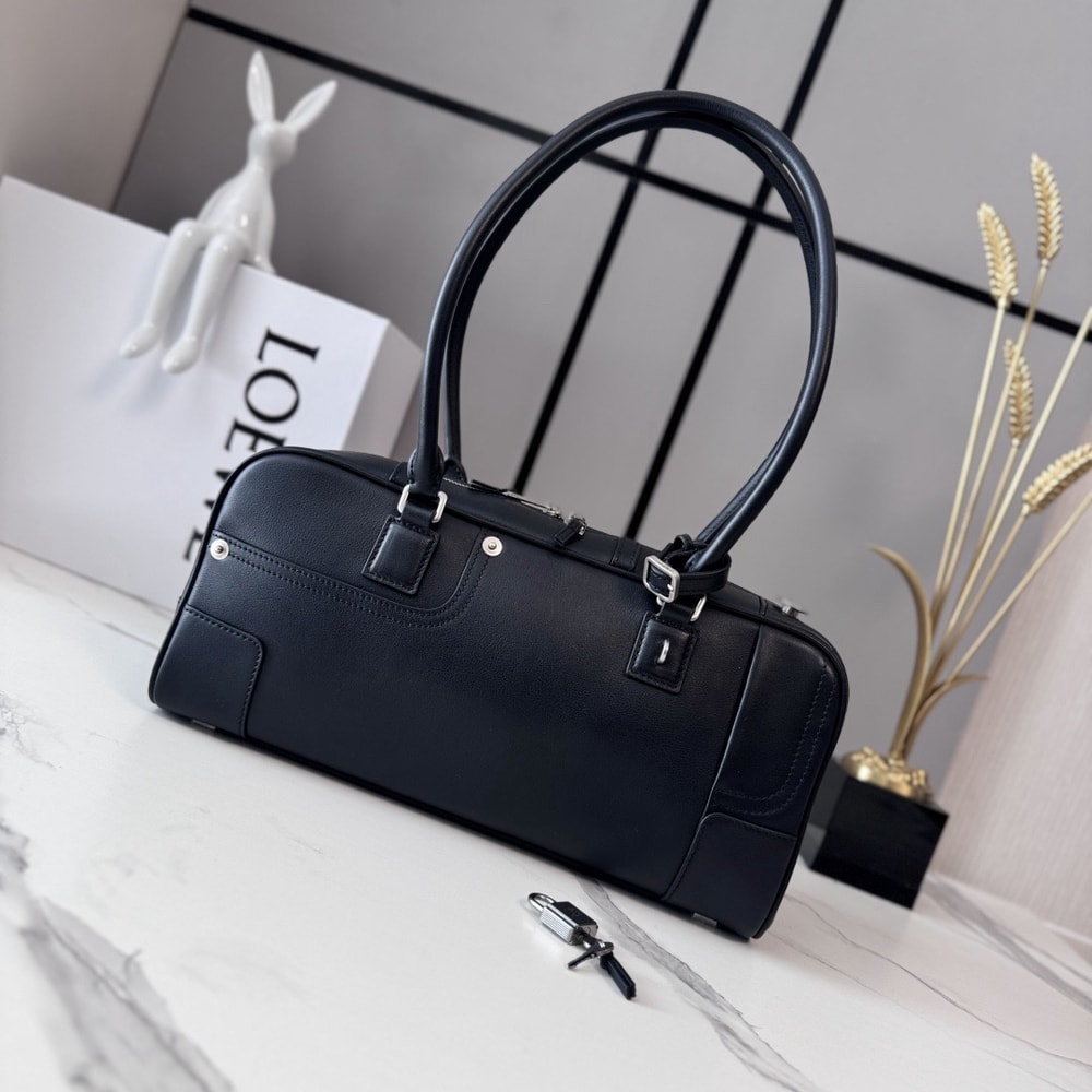 2-140.jpg LOEWE Medium Amazona 31 cropped bag in shiny calfskin(HIGH-END GRADE)