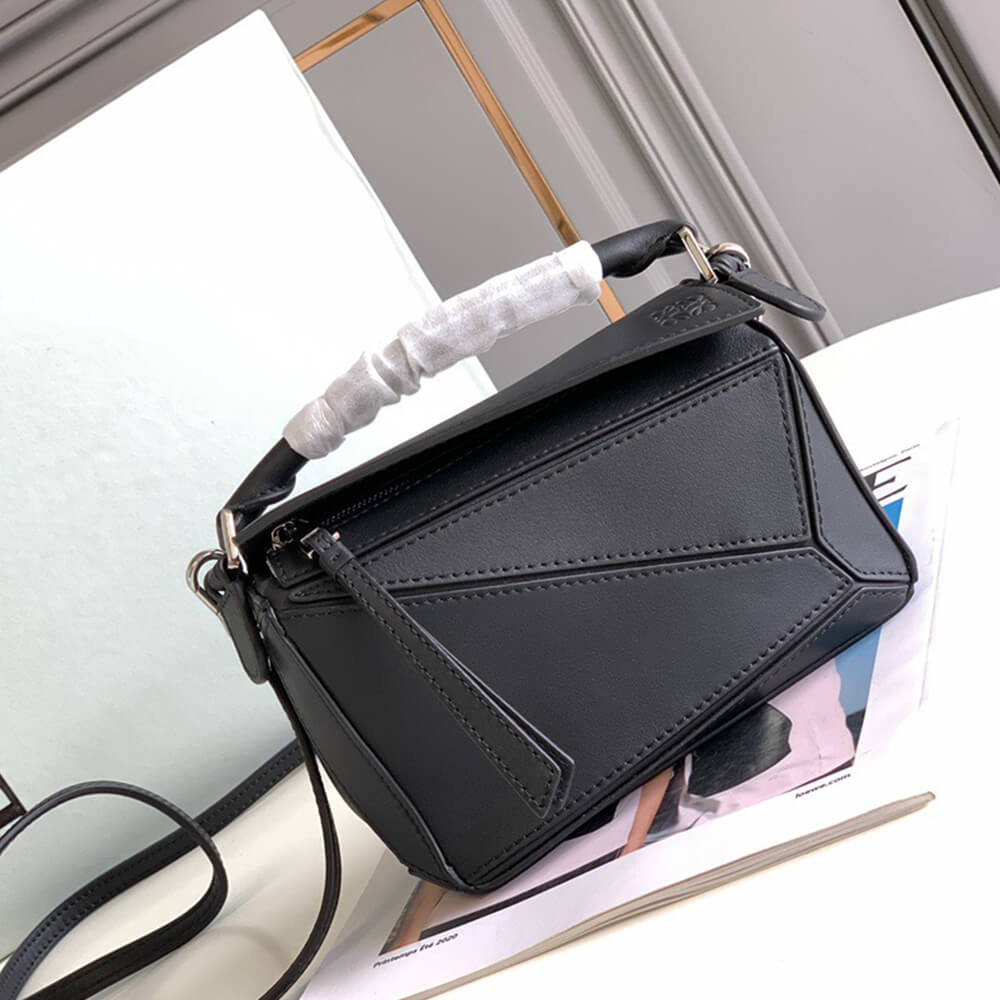 2-17.jpg LOEWE Mini Puzzle bag