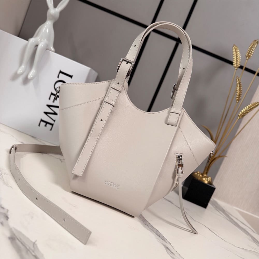 2-217.jpg LOEWE Hammock Flip bag in classic calfskin(HIGH-END GRADE)