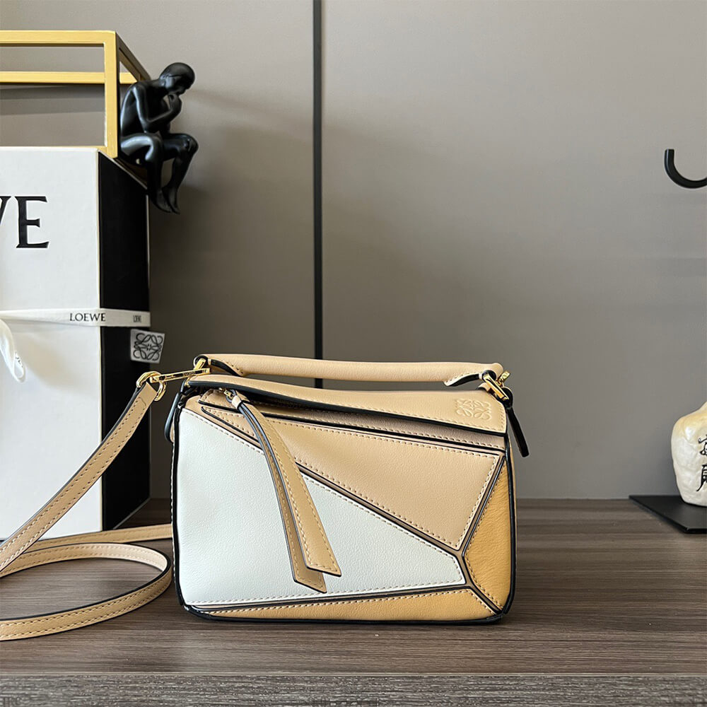 2-25-1.jpg LOEWE Mini Puzzle bag