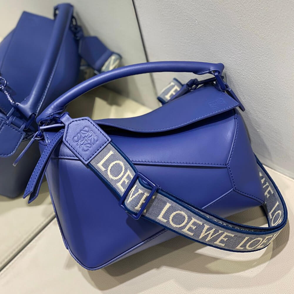 2-28-1.jpg LOEWE Small Puzzle Bag