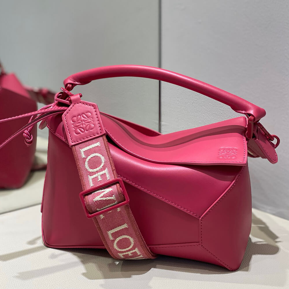 2-32.jpg LOEWE Small Puzzle Bag