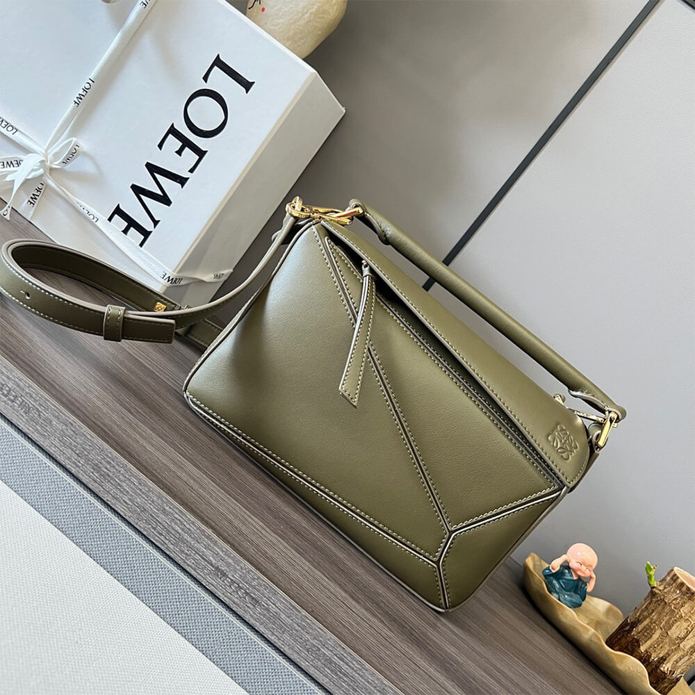 2-36.jpg LOEWE Small Puzzle Bag