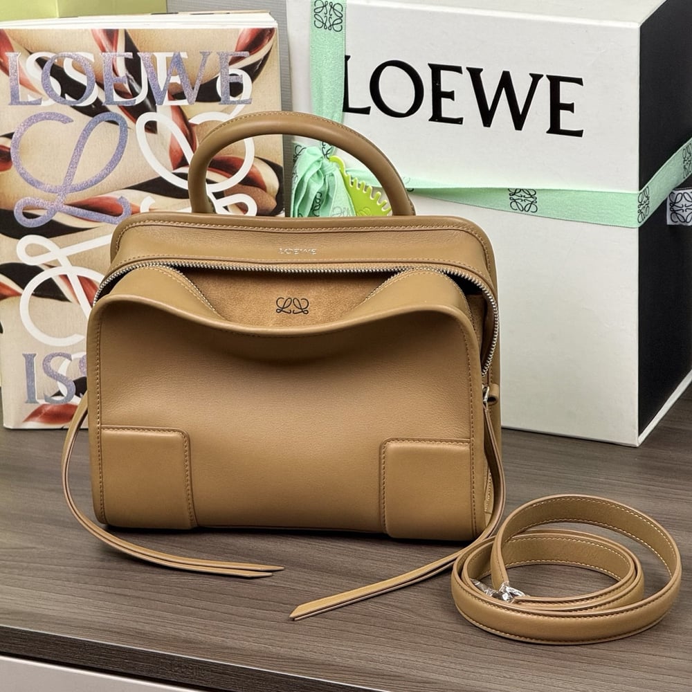 2-378.jpg Loewe Small Amazona 180 bag in soft calfskin(HIGH-END GRADE)