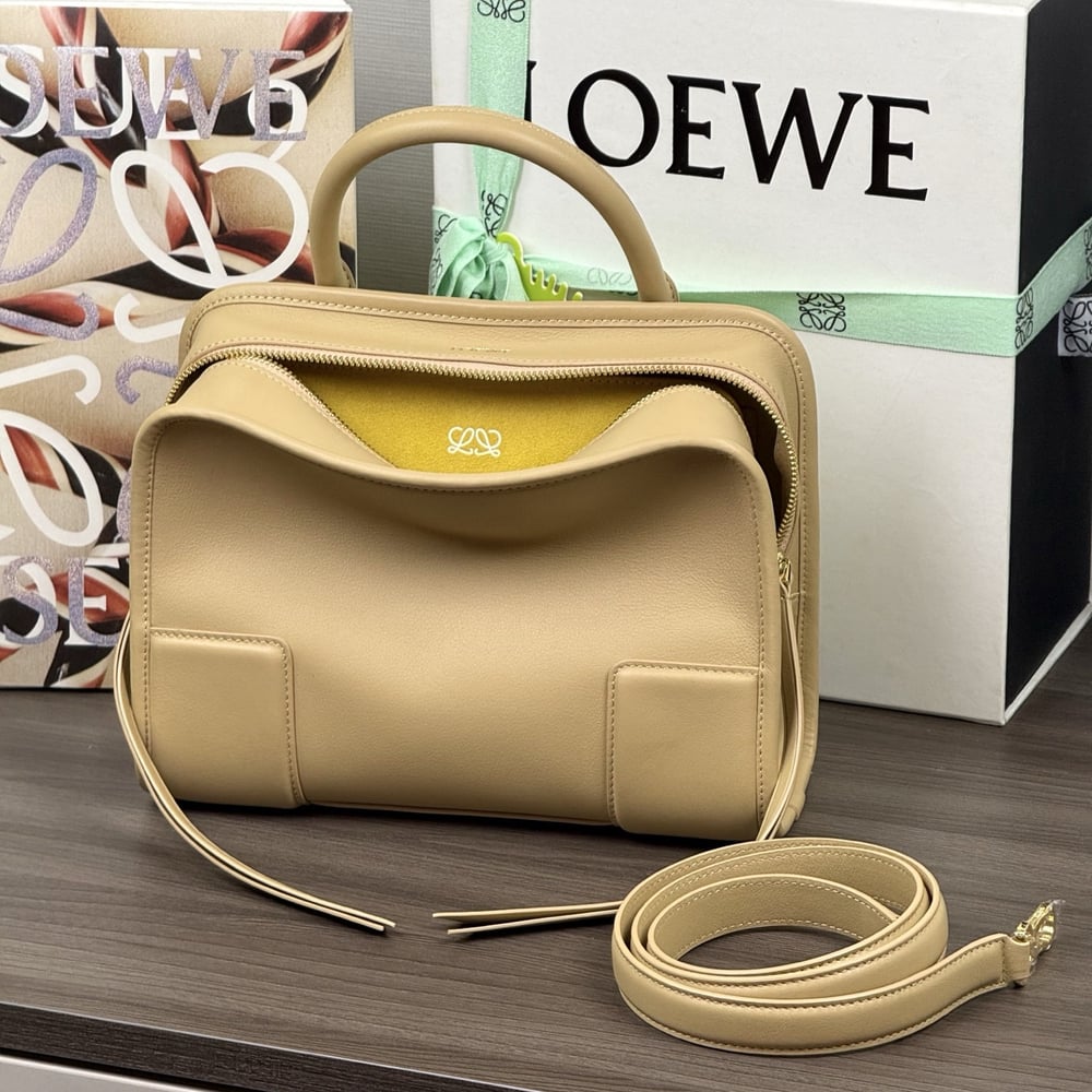 2-379.jpg Loewe Small Amazona 180 bag in soft calfskin(HIGH-END GRADE)