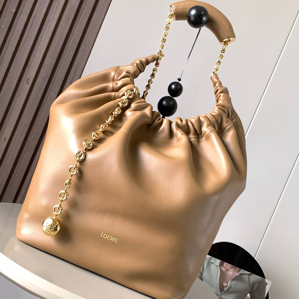 2-41.jpg Loewe Medium Squeeze bag in nappa lambskin