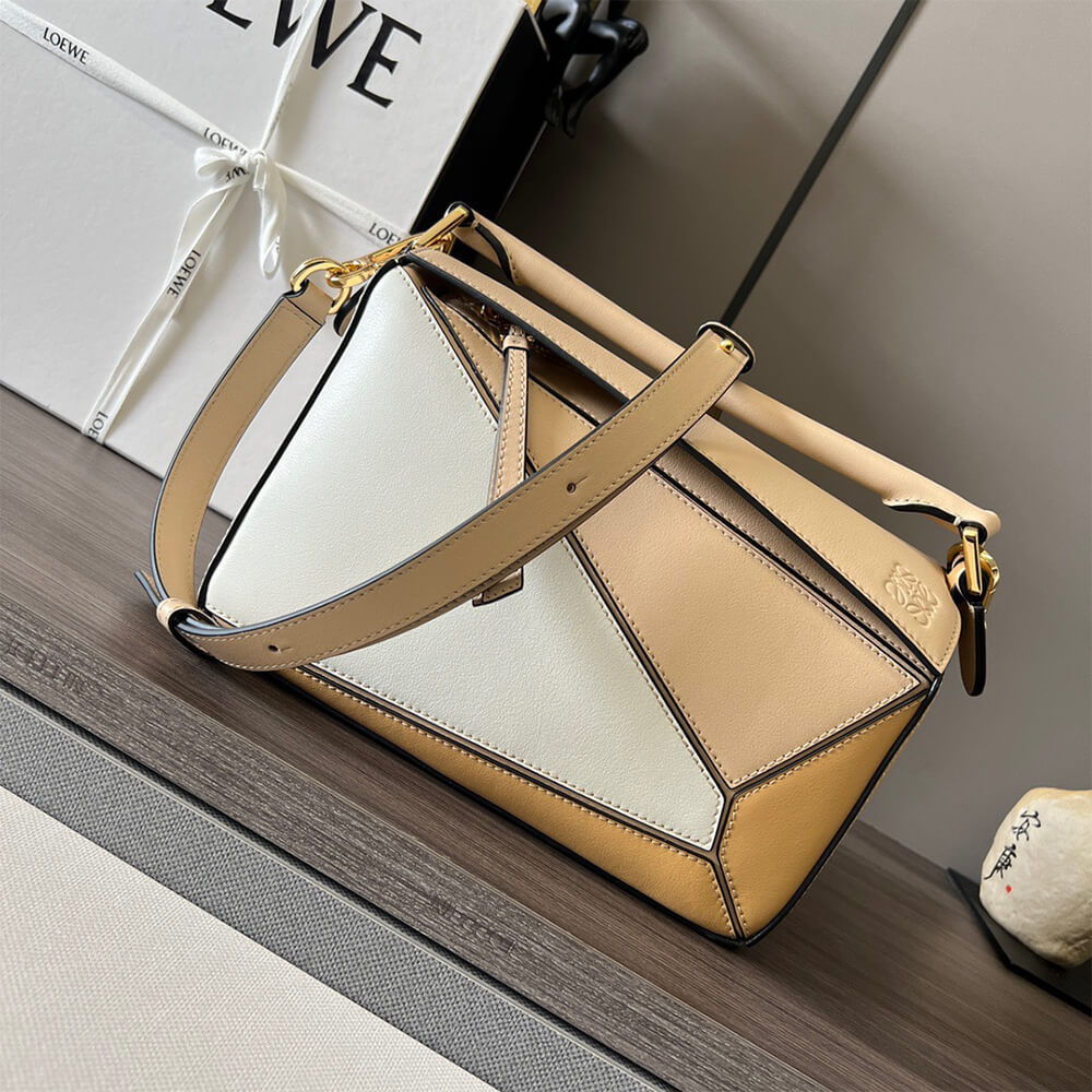 2-43-1.jpg LOEWE Small Puzzle Bag