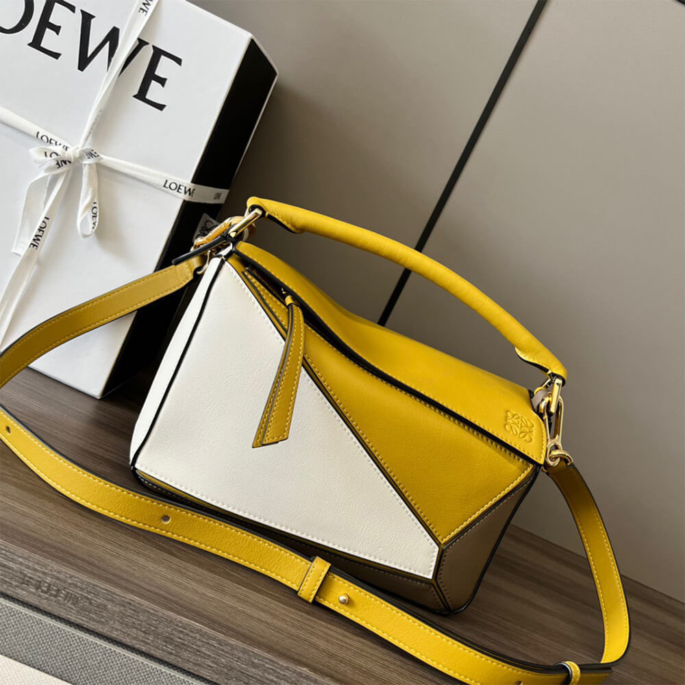 2-44-1.jpg LOEWE Small Puzzle Bag