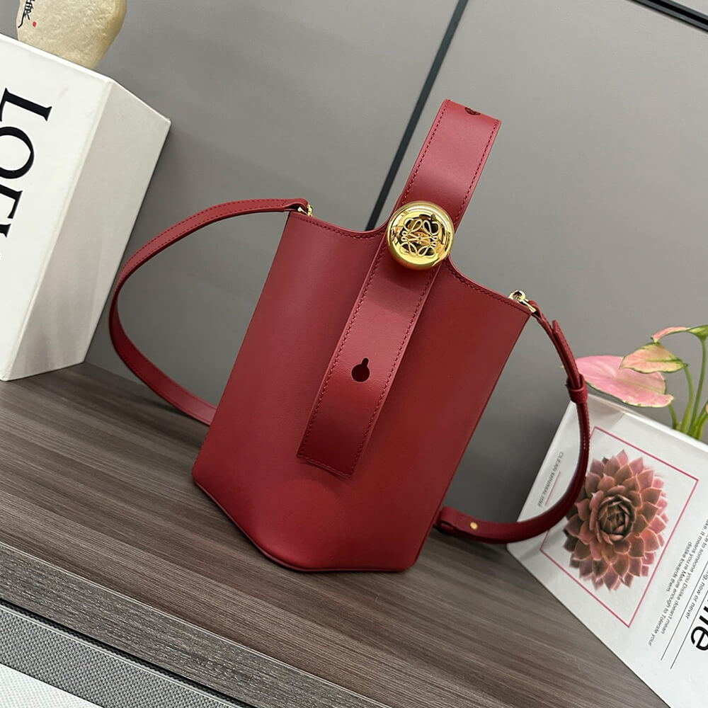 2-512-1.jpg LOEWE Mini Pebble bucket in smooth calfskin(high-end grade)