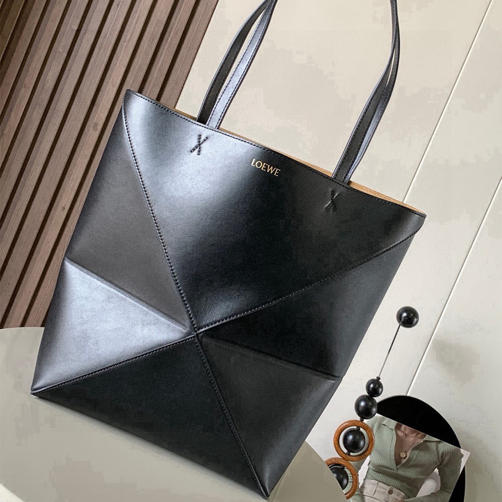2-66.jpg LOEWE Medium Puzzle Fold tote in shiny calfskin(HIGH-END GRADE)