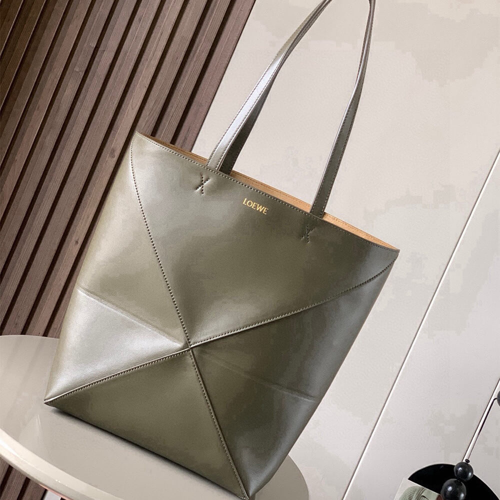2-68.jpg LOEWE Medium Puzzle Fold tote in shiny calfskin(HIGH-END GRADE)
