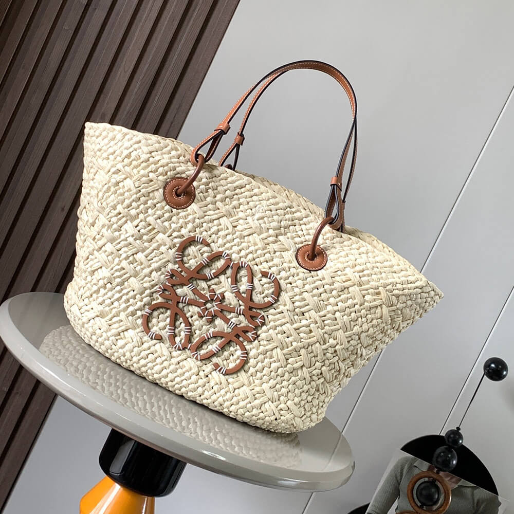 2-77.jpg LOEWE Anagram Basket