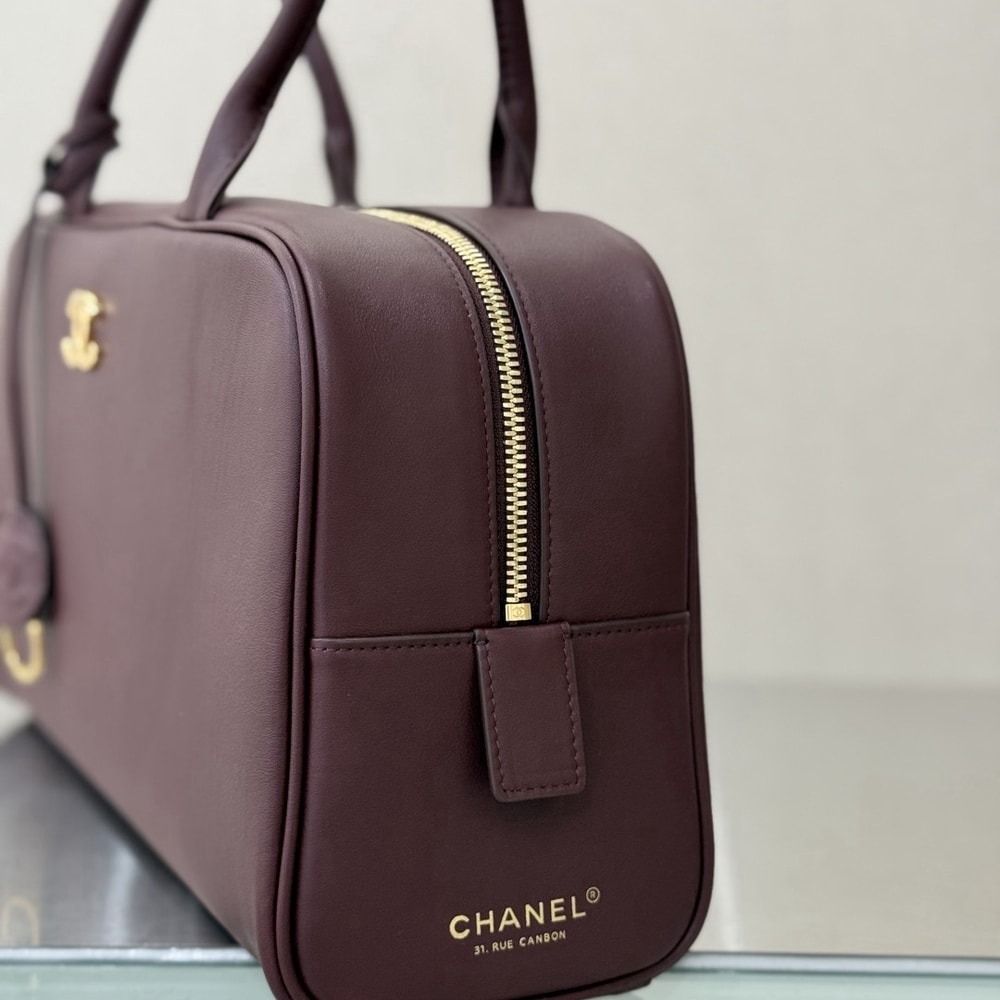 3-258.jpg CHANEL Large Bowling Bag(HIGH-END GRADE)