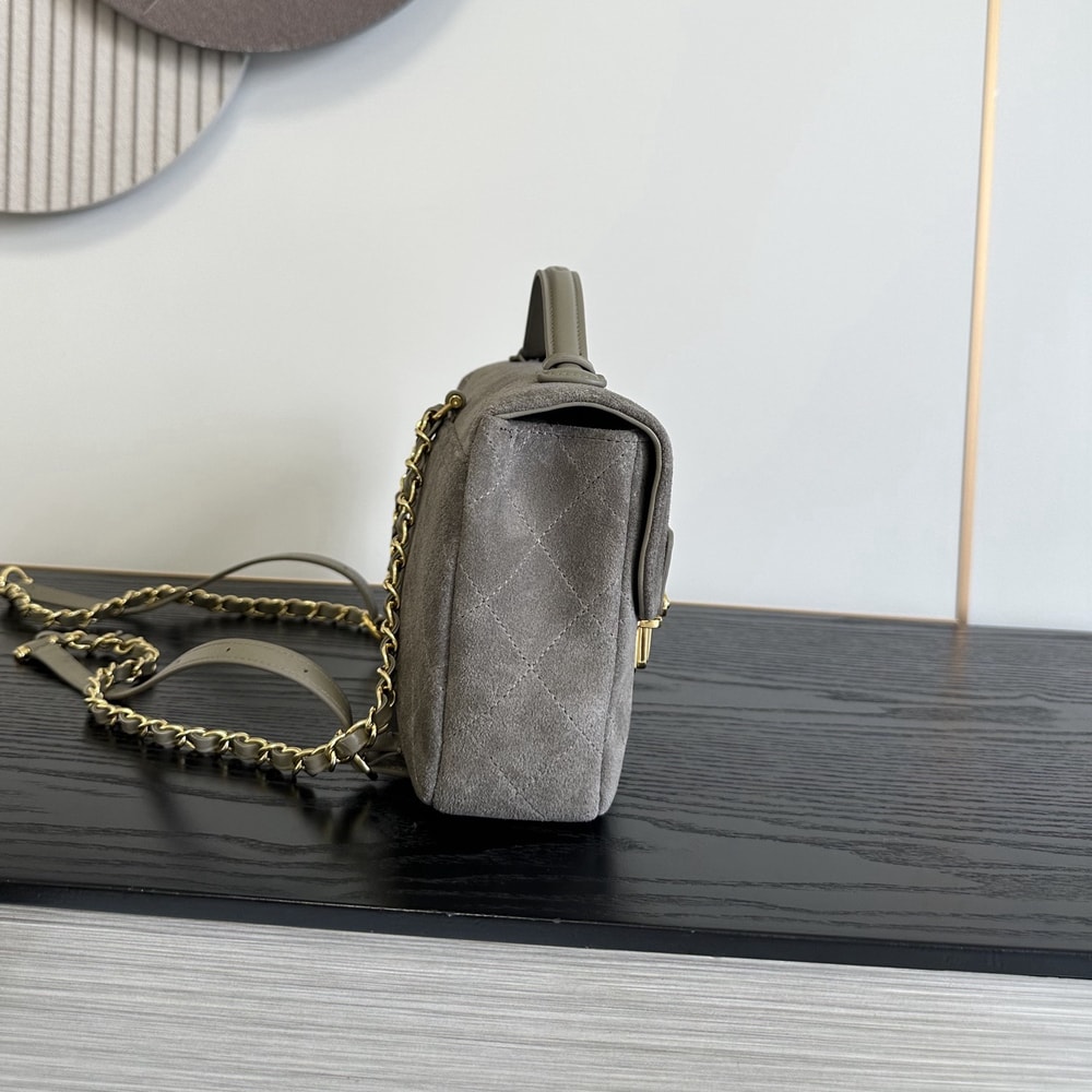 3-268.jpg CHANEL Backpack(HIGH-END GRADE)