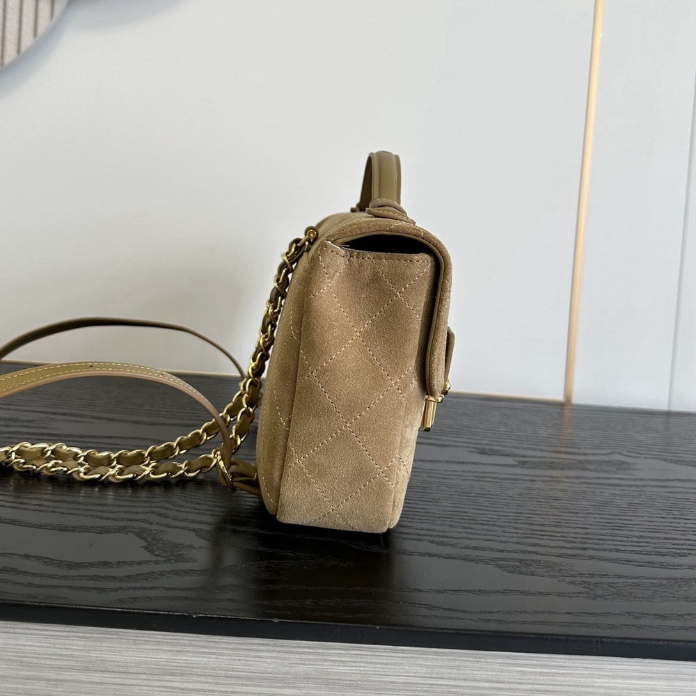 3-269.jpg CHANEL Backpack(HIGH-END GRADE)