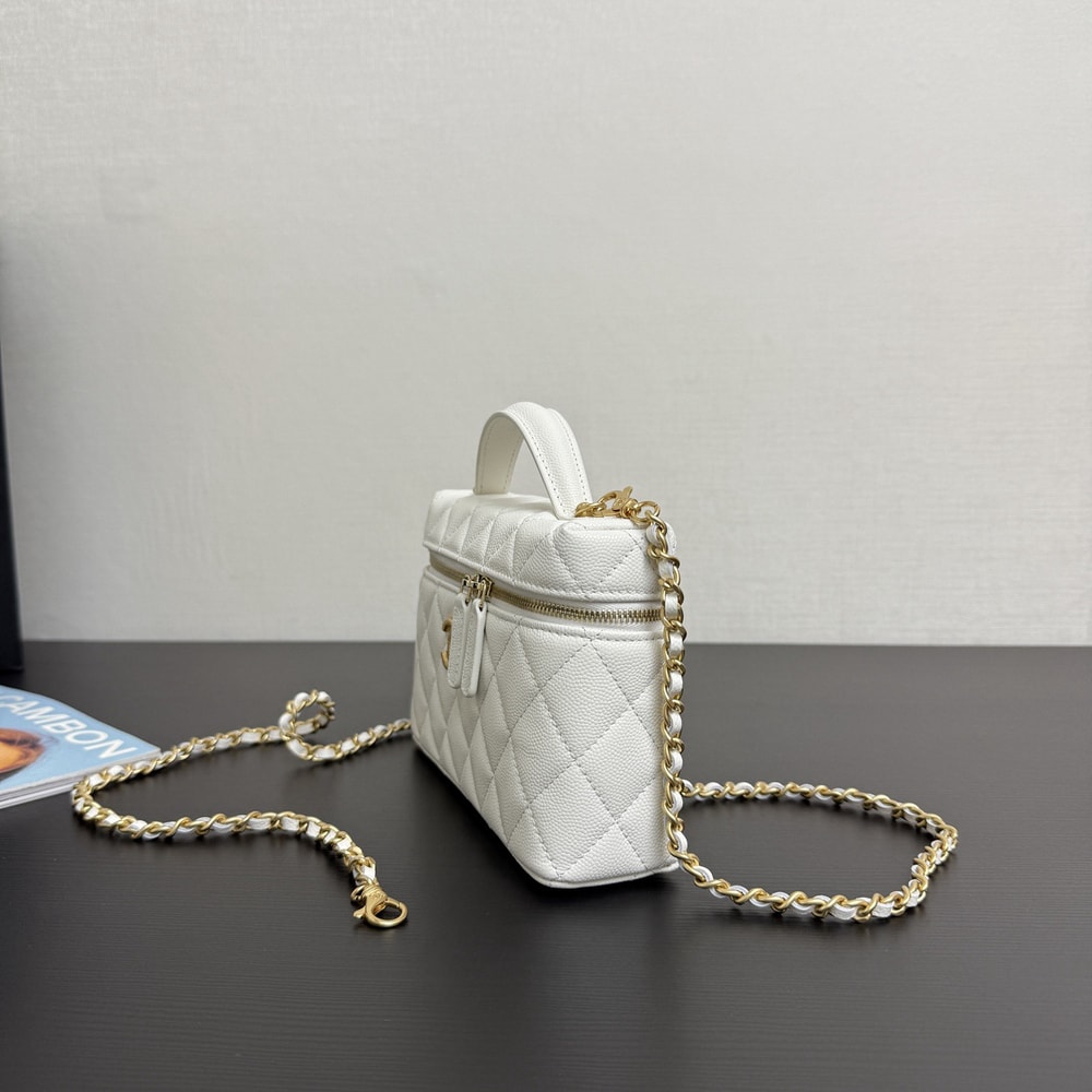 3-281.jpg CHANEL Vanity Case(HIGH-END GRADE)