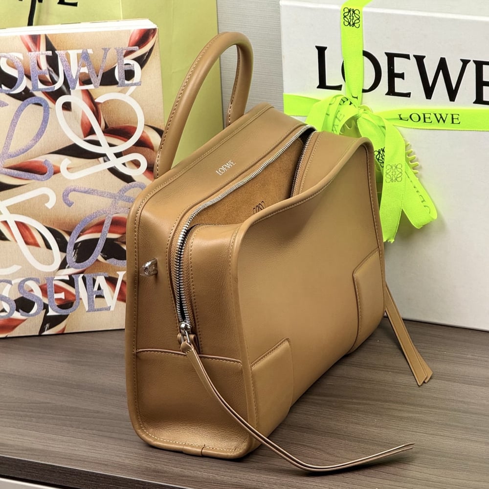 3-377.jpg Loewe Medium Amazona 180 bag in soft calfskin(HIGH-END GRADE)