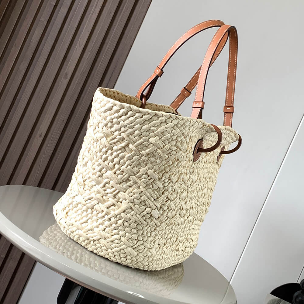 3-77.jpg LOEWE Anagram Basket