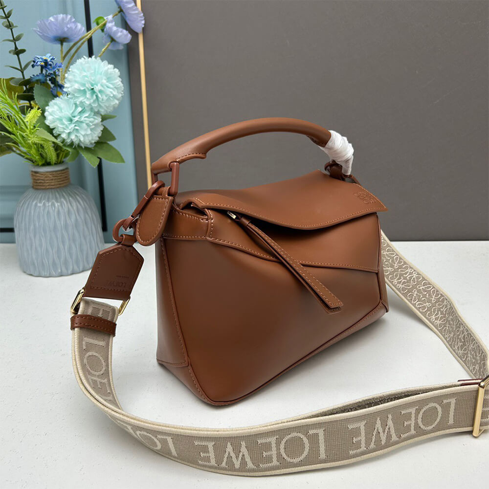 3-79.jpg LOEWE Small Puzzle Bag