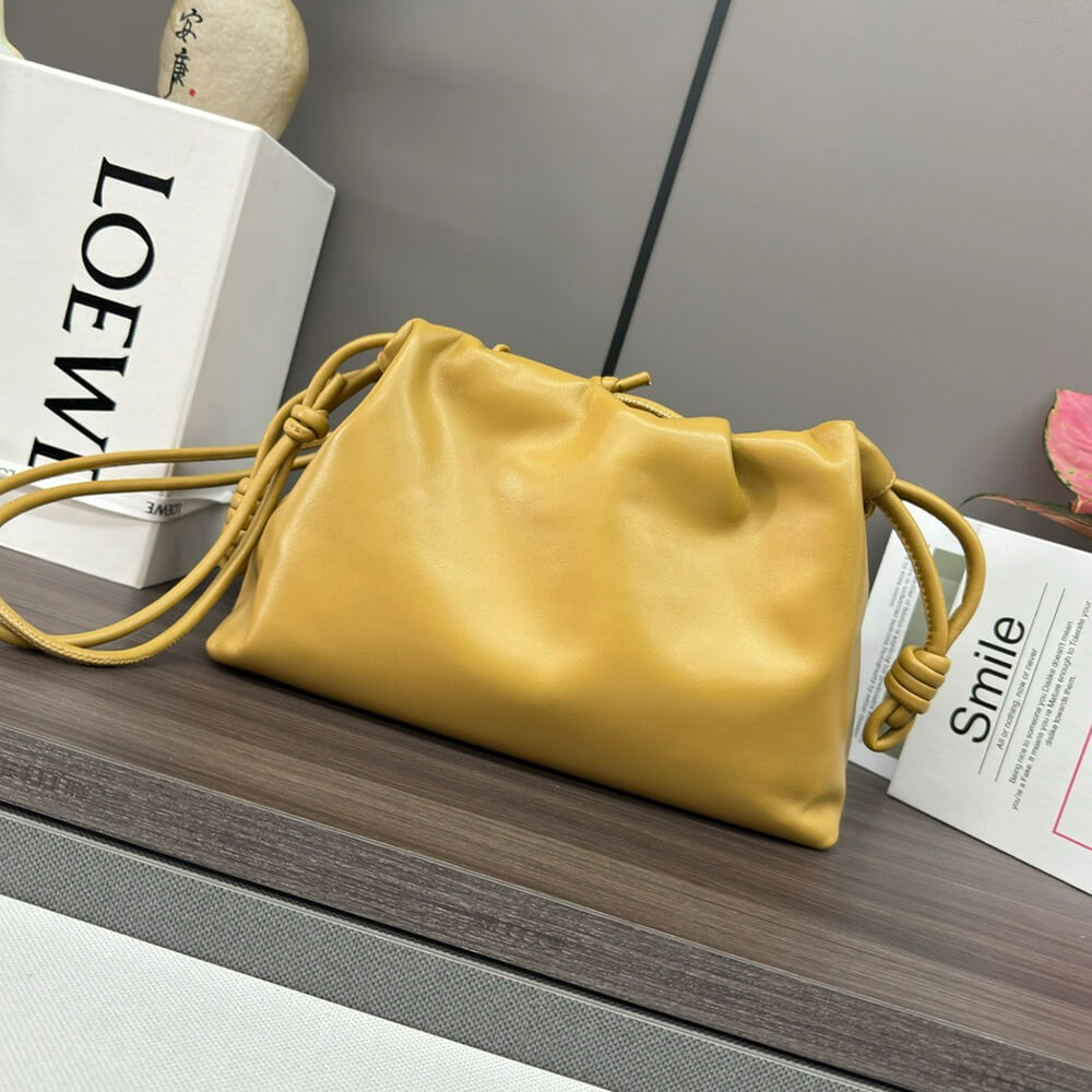 4-158.jpg Loewe Medium Flamenco purse in mellow nappa lambskin
