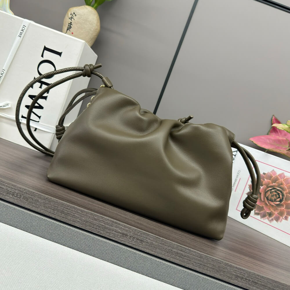 4-159.jpg Loewe Medium Flamenco purse in mellow nappa lambskin