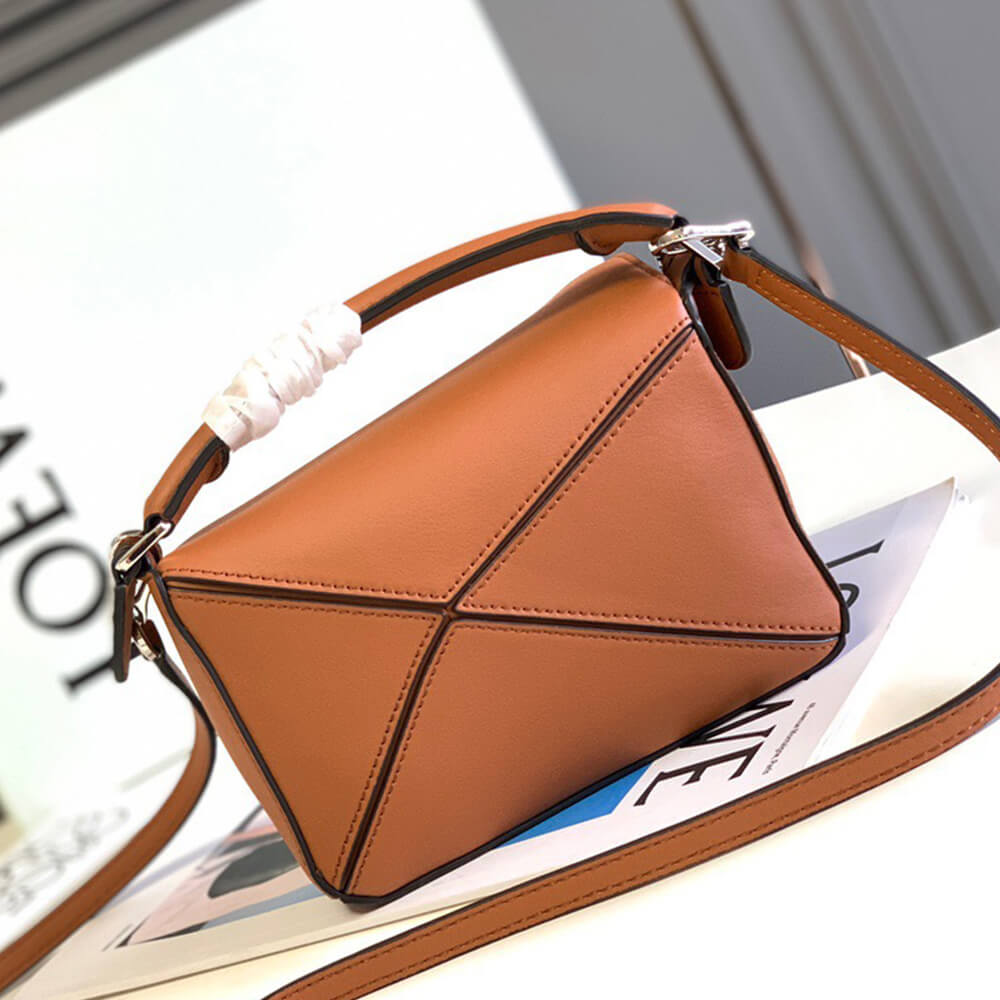 4-18.jpg LOEWE Mini Puzzle bag