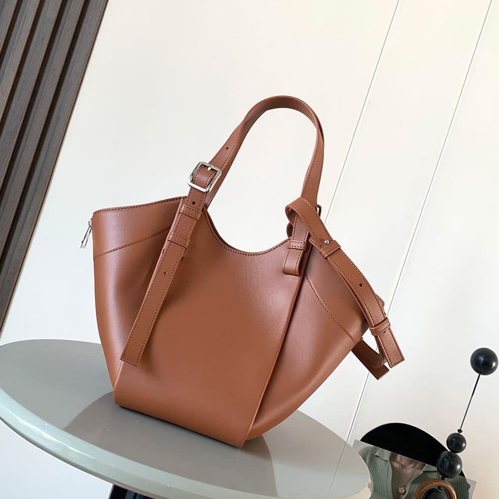 4-219.jpg LOEWE Hammock Flip bag in classic calfskin(HIGH-END GRADE)