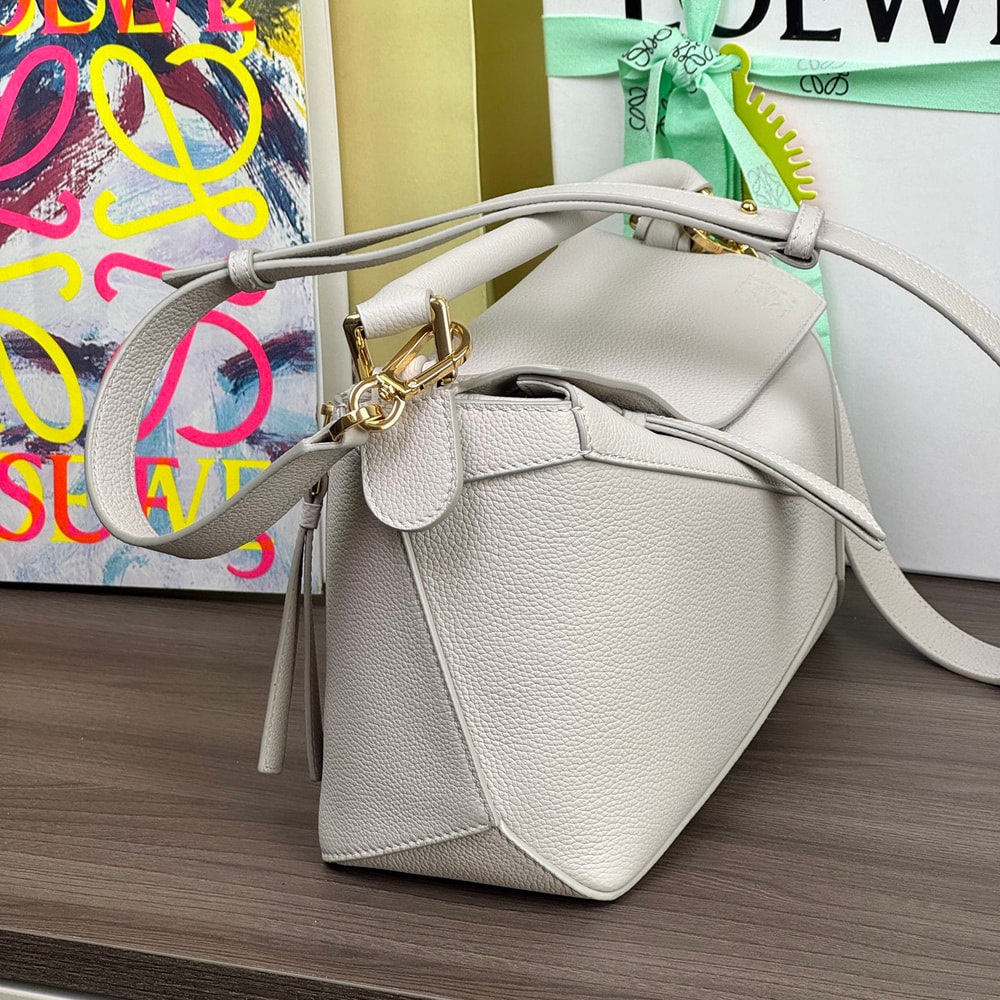 4-256.jpg Loewe Small Puzzle Edge bag in soft grained calfskin(HIGH-END GRADE)