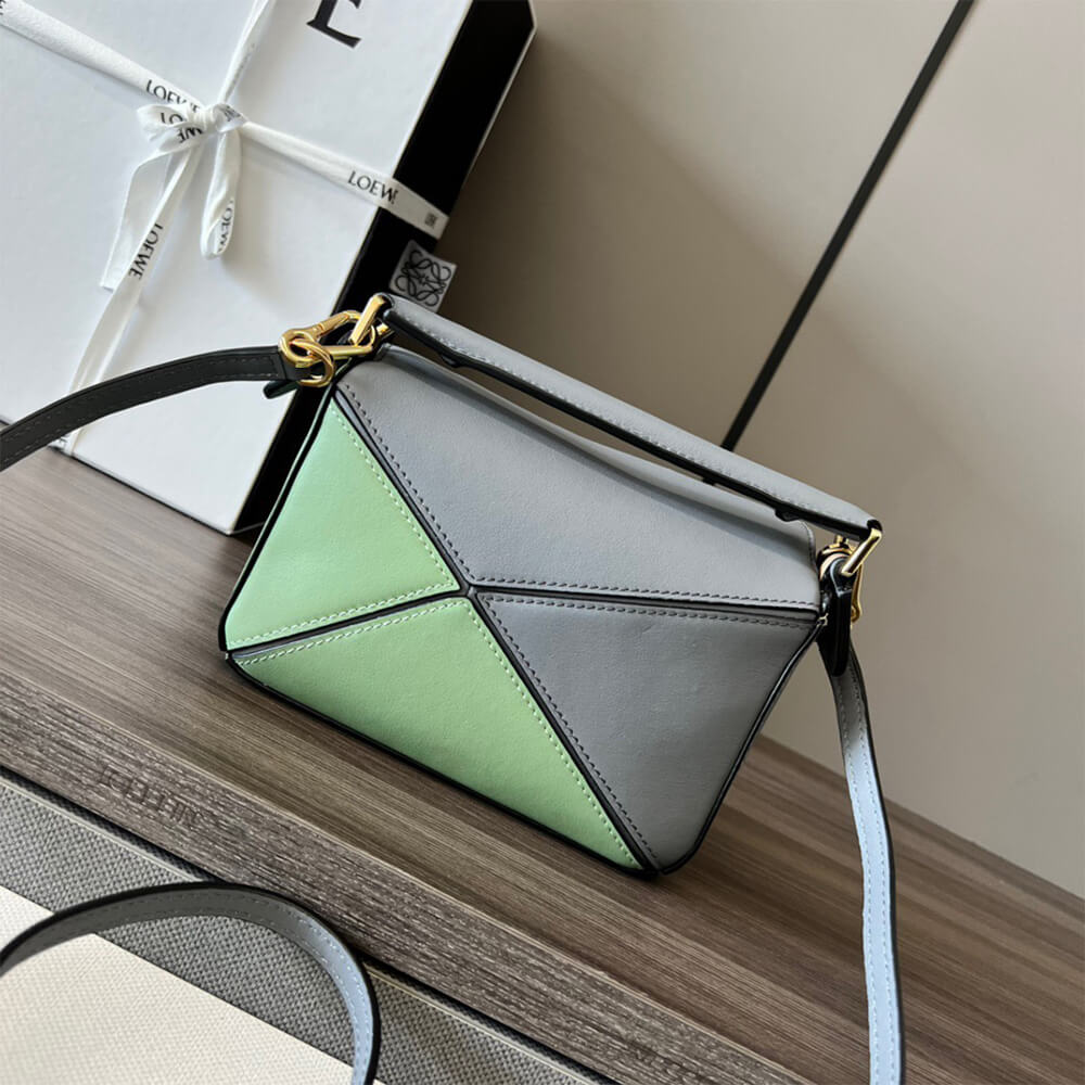 4-26-1.jpg LOEWE Mini Puzzle bag