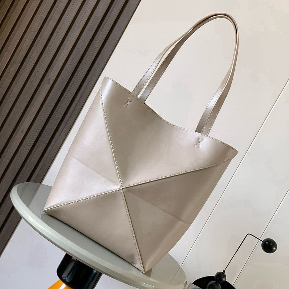 4-65.jpg LOEWE Medium Puzzle Fold tote in shiny calfskin(HIGH-END GRADE)