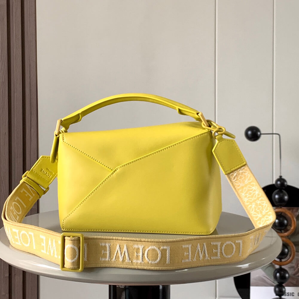 4-66-1.jpg LOEWE Small Puzzle Bag