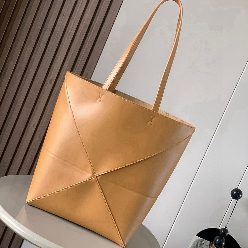 4-67.jpg LOEWE Medium Puzzle Fold tote in shiny calfskin(HIGH-END GRADE)
