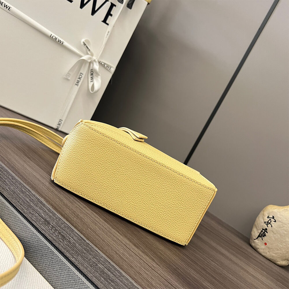 5-19.jpg LOEWE Mini Puzzle bag