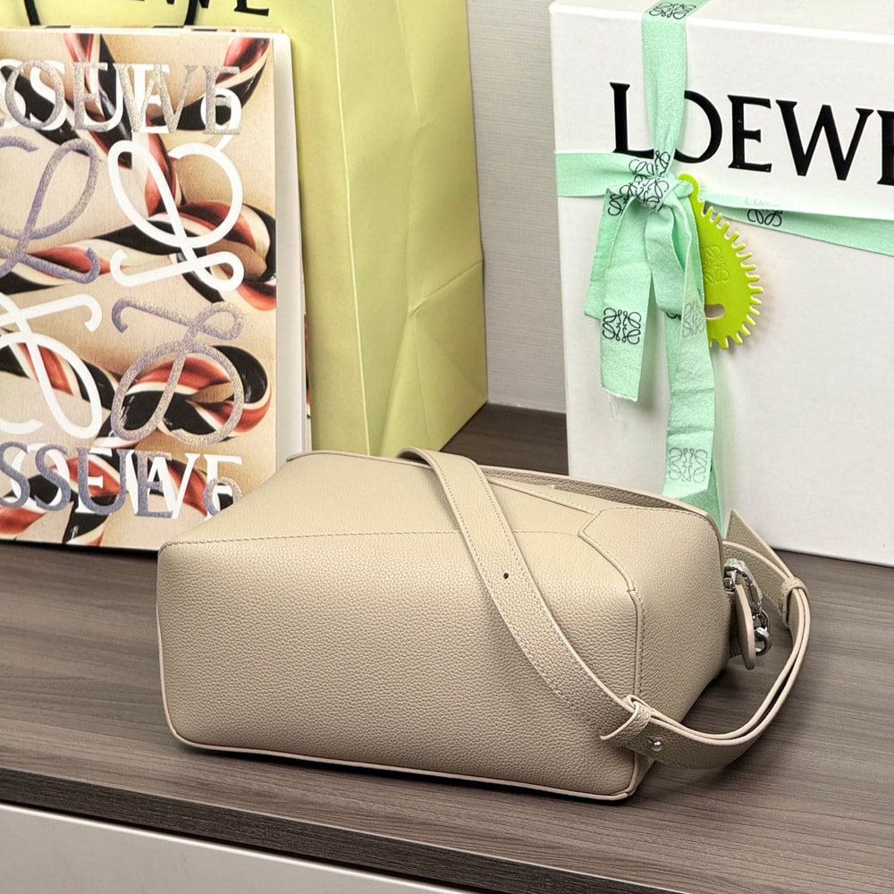 5-254.jpg Loewe Small Puzzle Edge bag in soft grained calfskin(HIGH-END GRADE)