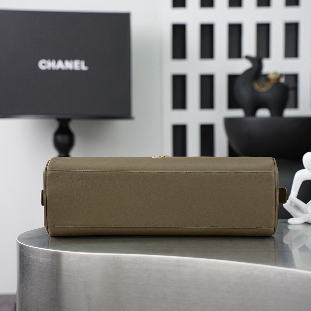 5-259.jpg CHANEL Large Bowling Bag(HIGH-END GRADE)