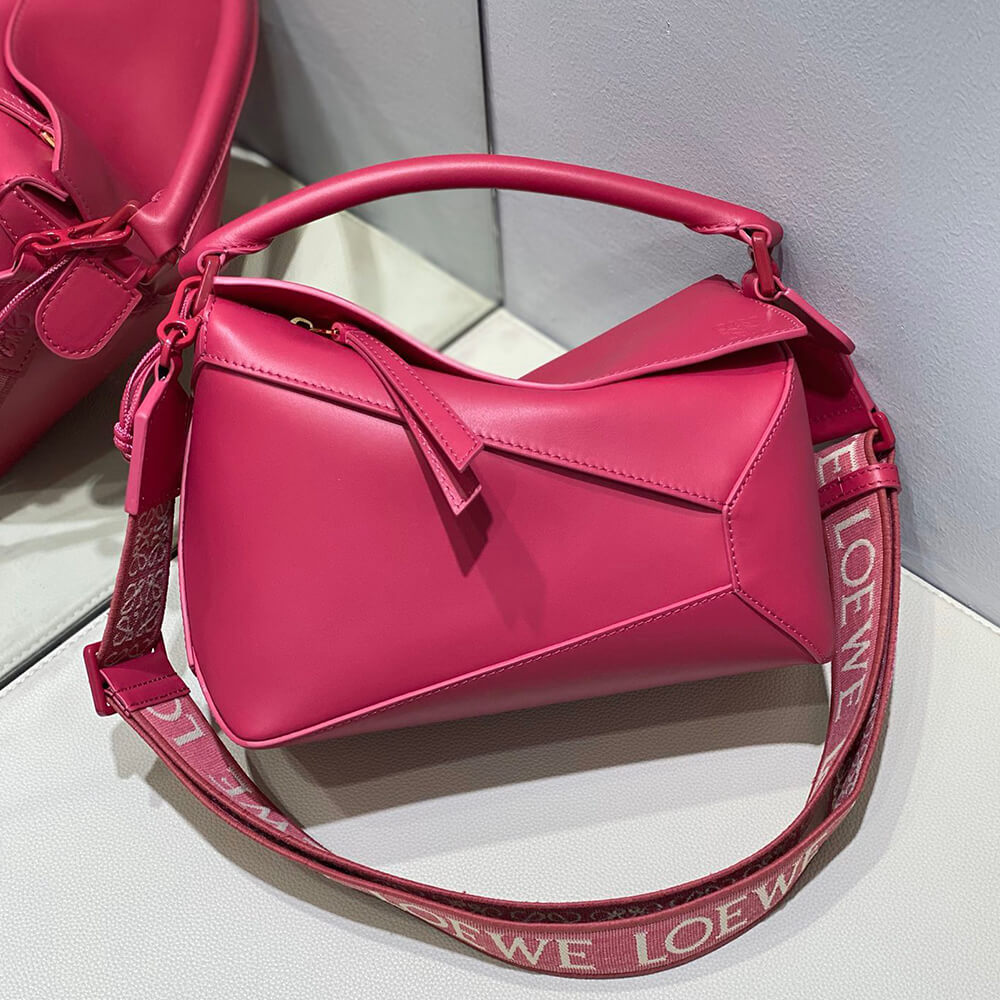 5-32.jpg LOEWE Small Puzzle Bag