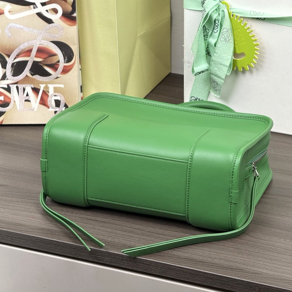 5-384.jpg Loewe Small Amazona 180 bag in soft calfskin(HIGH-END GRADE)