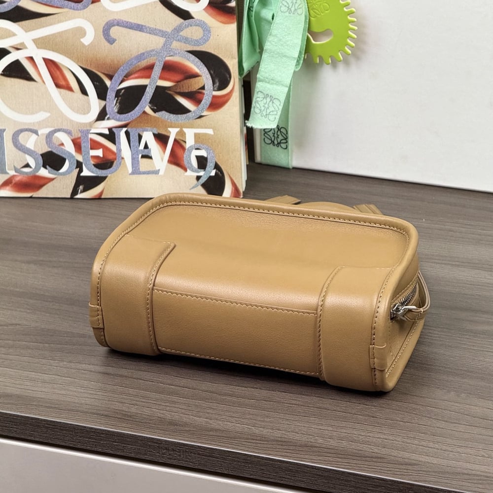 5-387.jpg Loewe Mini Amazona 180 bag in soft calfskin(HIGH-END GRADE)