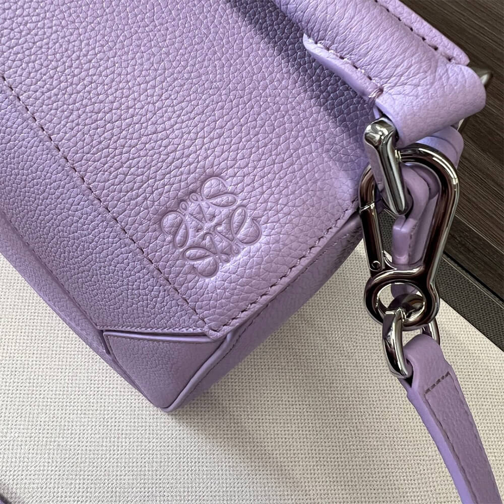 5-39.jpg LOEWE Small Puzzle Bag