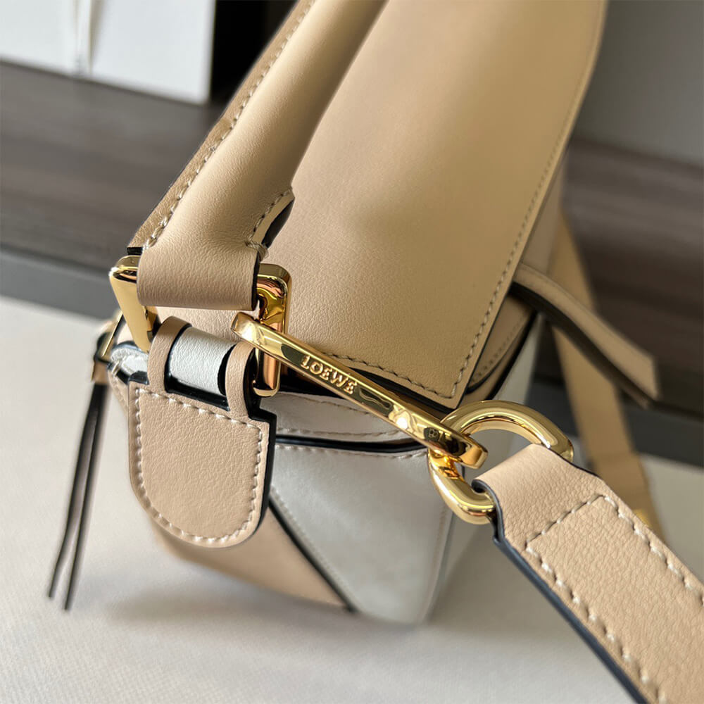 5-43-1.jpg LOEWE Small Puzzle Bag
