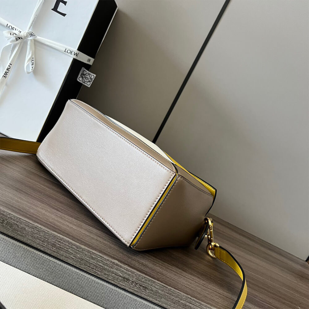 5-44-1.jpg LOEWE Small Puzzle Bag