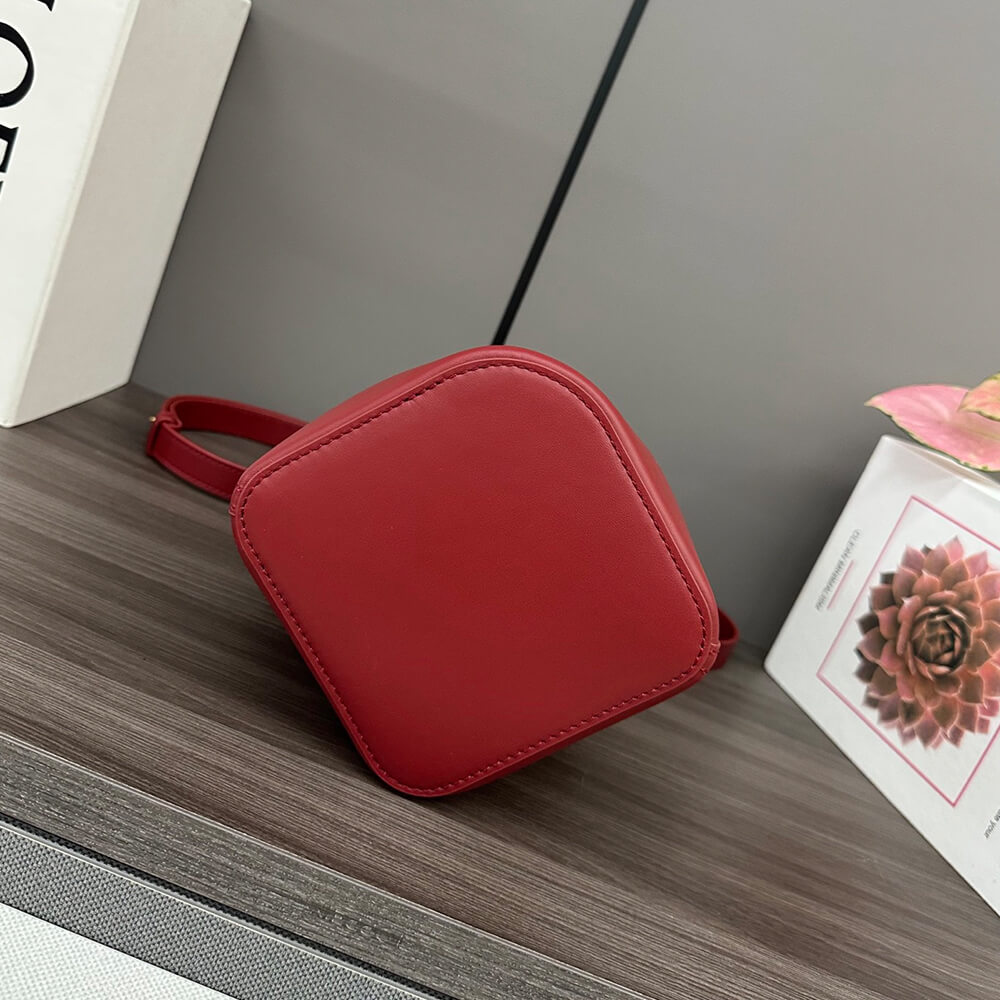 5-512-1.jpg LOEWE Mini Pebble bucket in smooth calfskin(high-end grade)