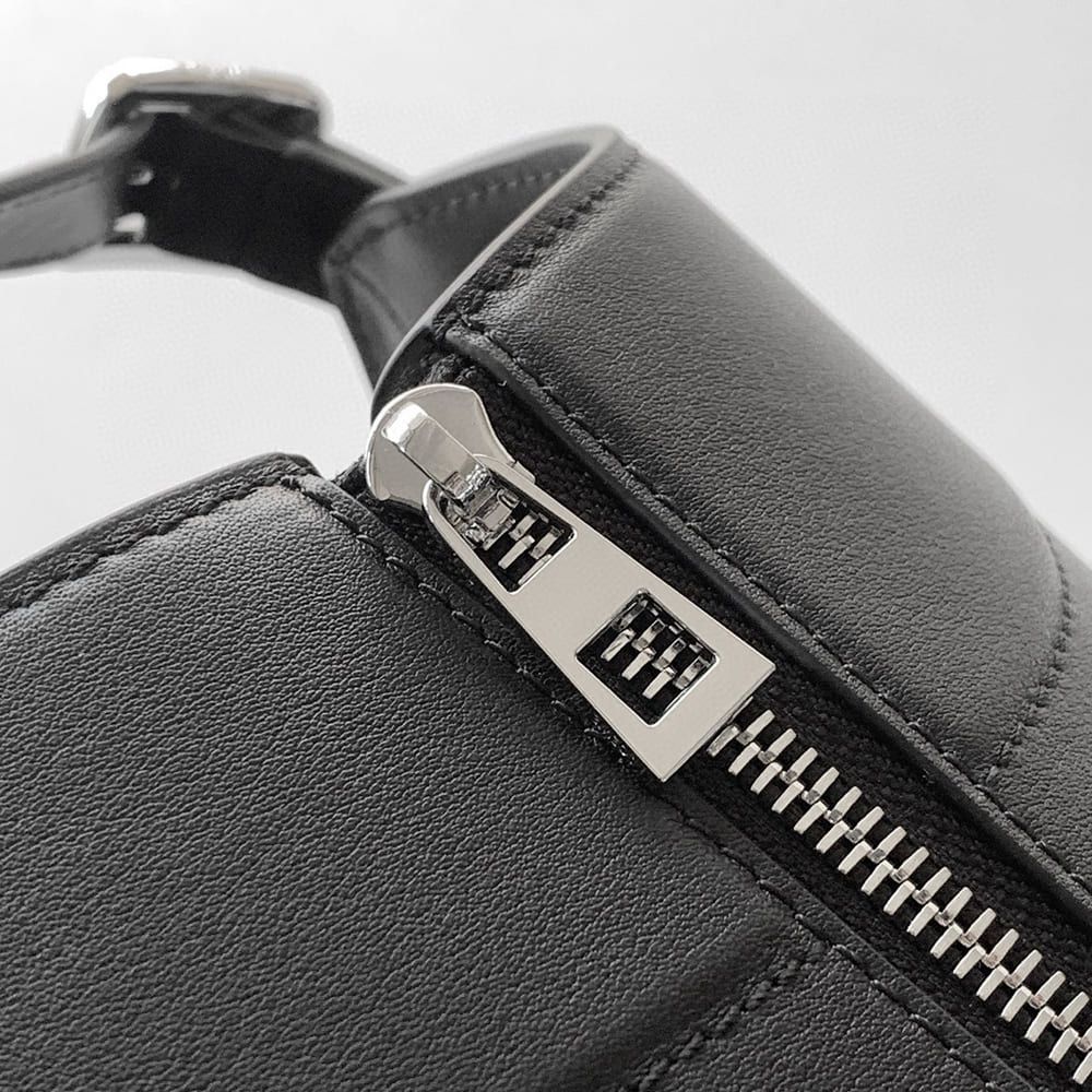 6-218.jpg LOEWE Hammock Flip bag in classic calfskin(HIGH-END GRADE)