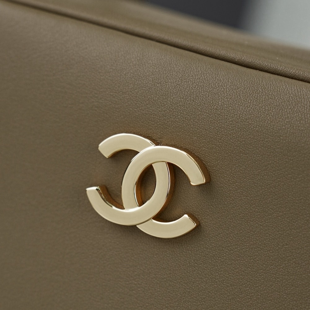6-259.jpg CHANEL Large Bowling Bag(HIGH-END GRADE)