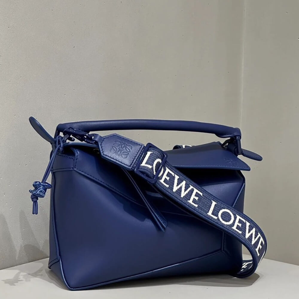 6-28-1.jpg LOEWE Small Puzzle Bag